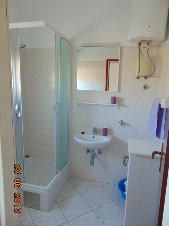 Apartments Borozan Vinisce Bilik gambar