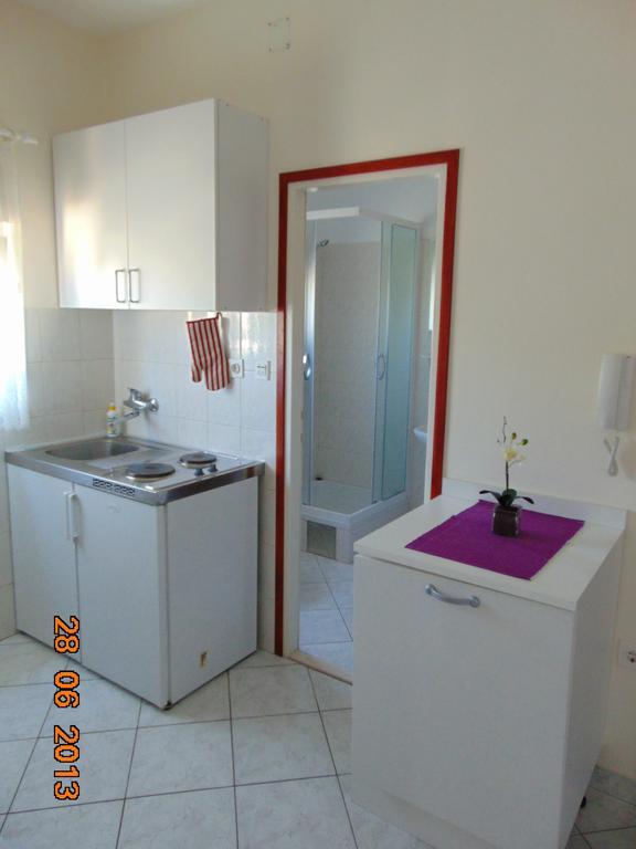 Apartments Borozan Vinisce Bilik gambar