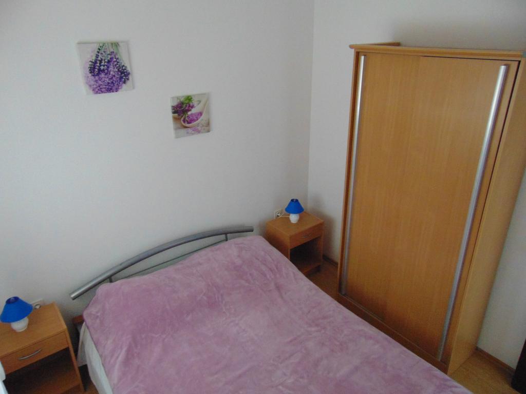 Apartments Borozan Vinisce Bilik gambar