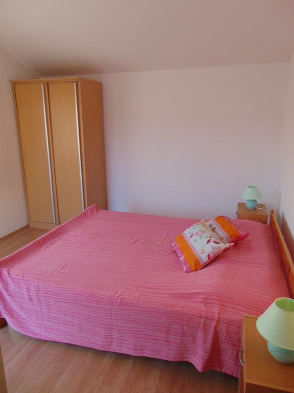 Apartments Borozan Vinisce Bilik gambar