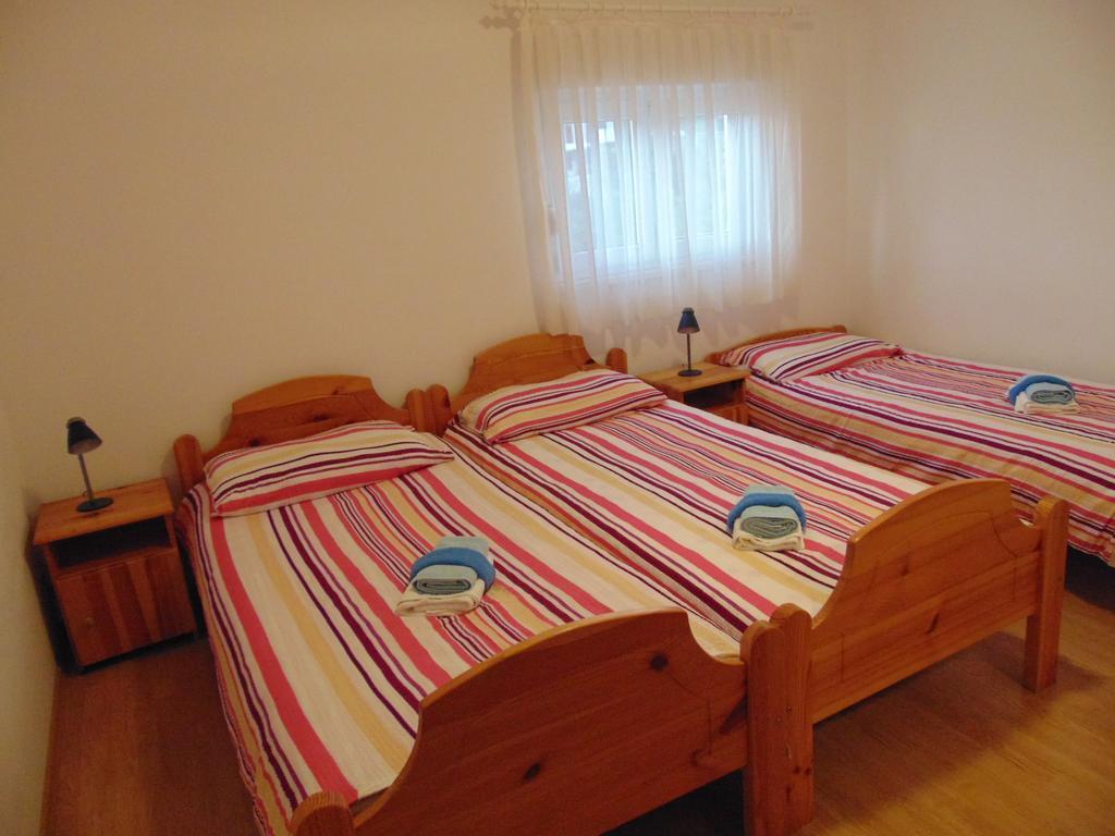 Apartments Borozan Vinisce Bilik gambar